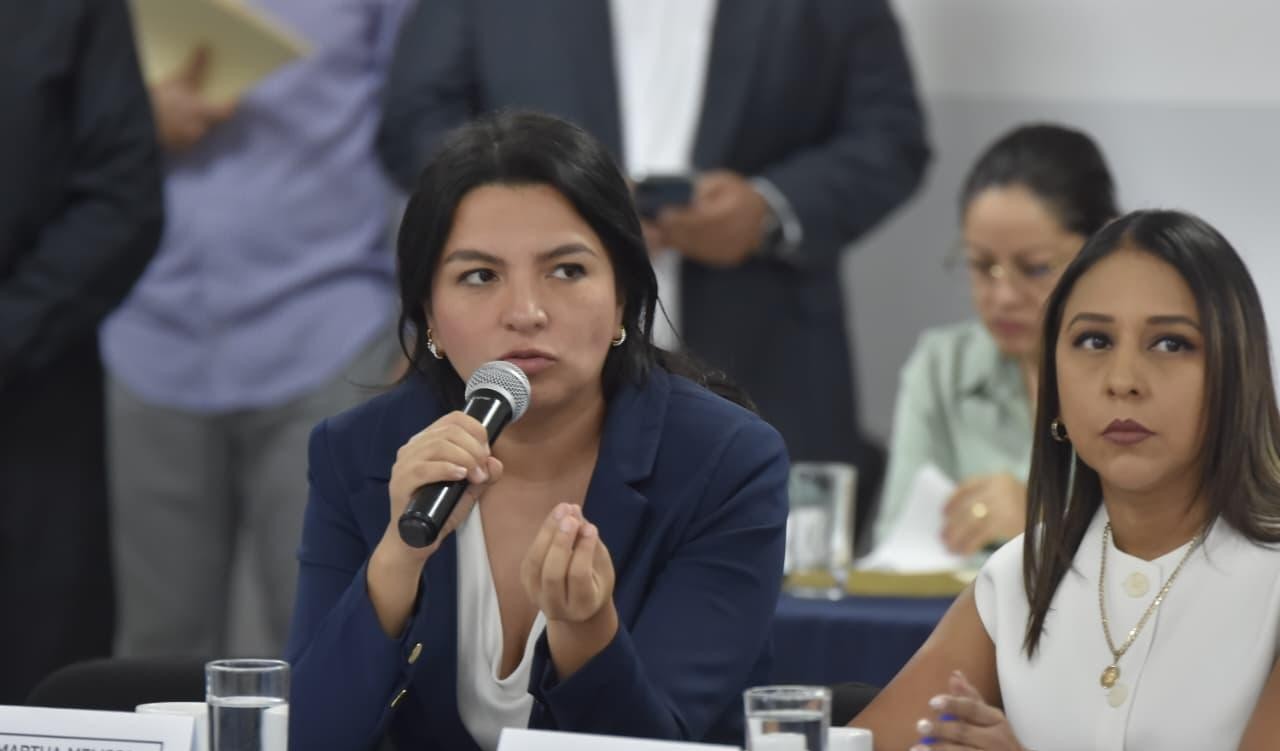 Melissa Montes de Oca refrenda compromiso con las mujeres tras comparecencia de la Secretaría de las Mujeres