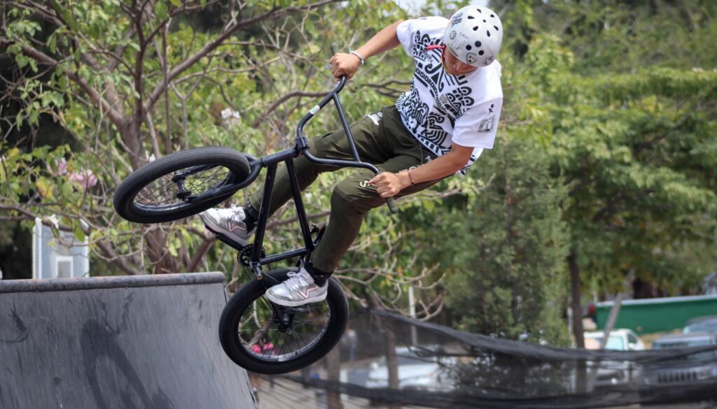 56625595-a042-4151-a181-5379e97c28bf