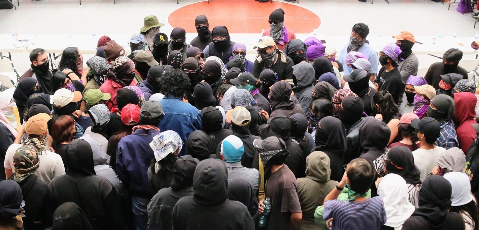 Estudiantes de la Resistencia Estudiantil UAEM endurecen su lucha y exigen remover a la dirigencia de la FEUM en nueva reunión con la Rectoría