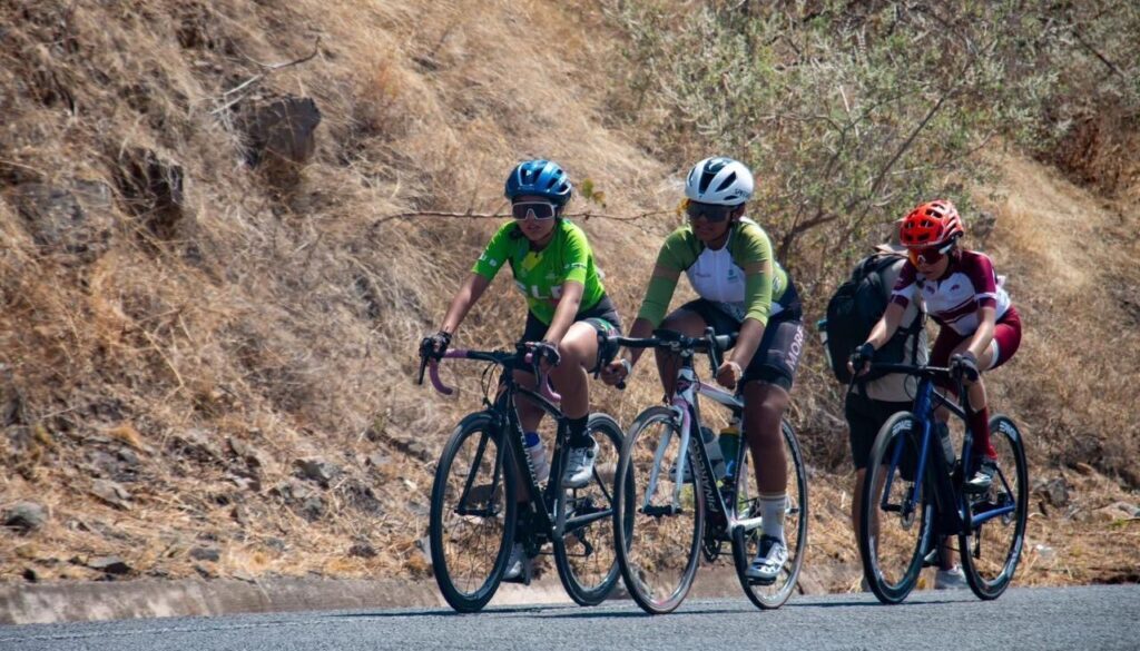 03dadd72-dfc9-416e-b80b-f8924f610fd3