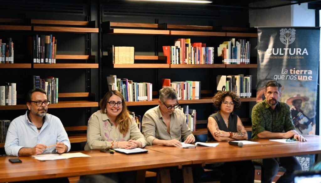 98971f92-3c26-4c66-8a94-ed3ed285874d