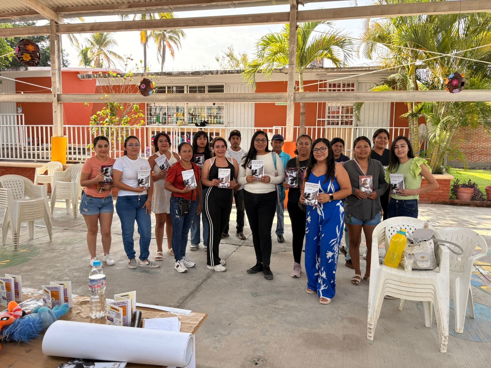 SE FORTALECEN ENTORNOS ESCOLARES SEGUROS EN PUENTE DE IXTLA CON CAPACITACIÓN A FAMILIAS Y DOCENTES