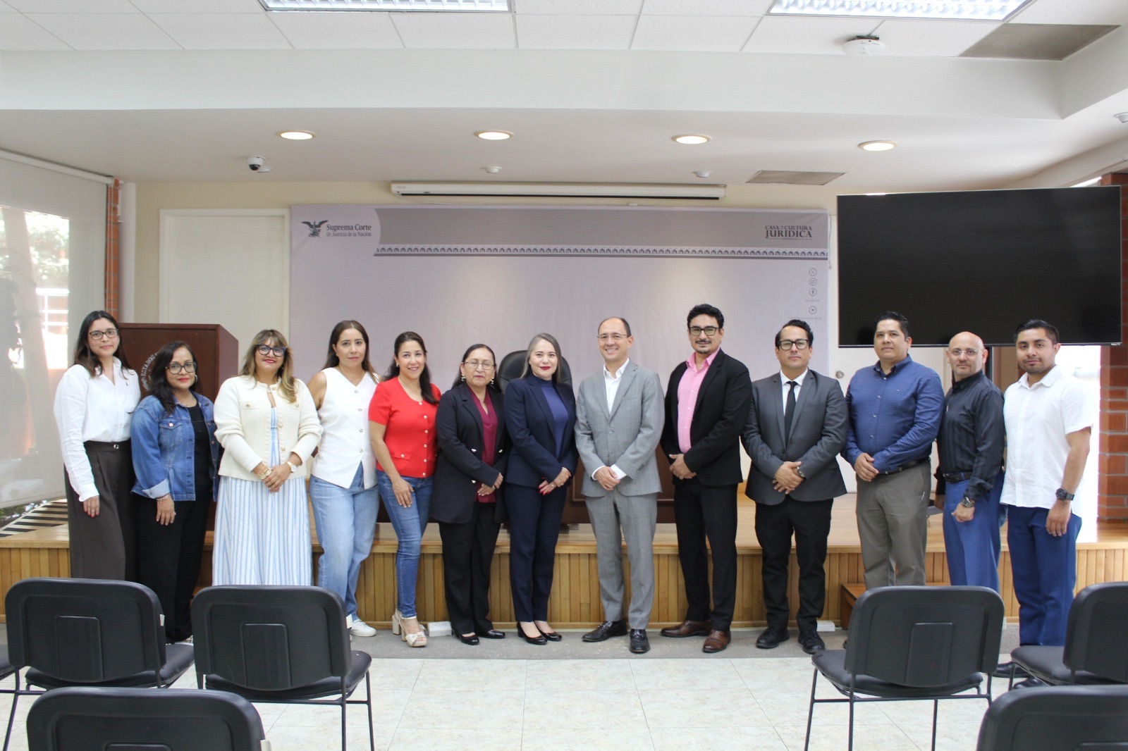 REFUERZA CONSEJERÍA JURÍDICA HERRAMIENTAS JURÍDICAS PARA EL SERVICIO PÚBLICO