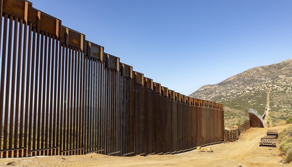 border-wall-min