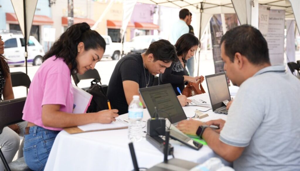 b600e25f-947b-4240-bbcf-18cffb538f43