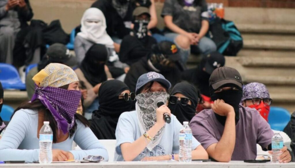 Mesa-de-Dialogo-UAEM-Resistencia-Estudiantil-y-Rectoria-MPR-160426-002-1160x700