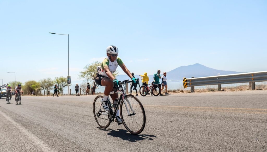 36606628-604b-4857-8e14-329d4bab2672