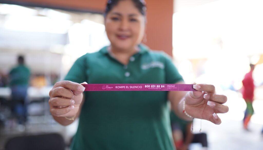 0dc03aef-dff2-4b70-abd7-67fab2b9d3d8