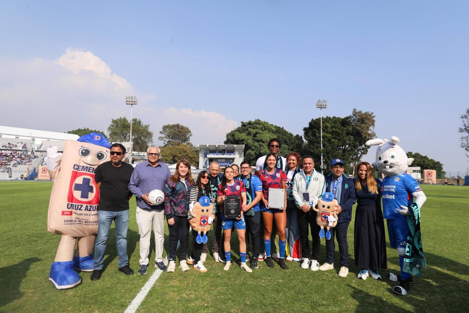 FIRMAN INDEM Y CRUZ AZUL CONVENIO PARA ALBERGAR EN MORELOS AL EQUIPO FEMENIL