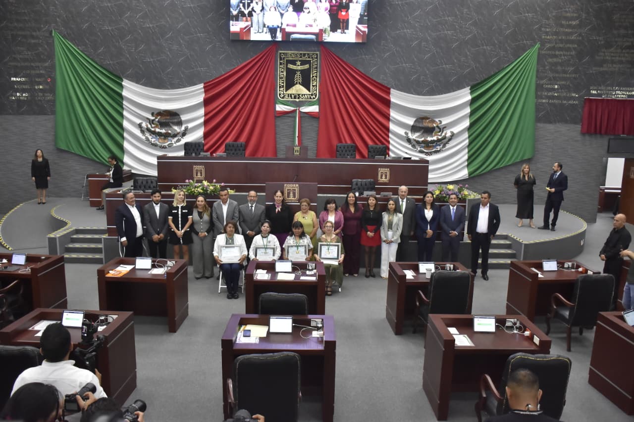 ENTREGA CONGRESO DEL ESTADO LA PRESEA AL MÉRITO DOCENTE 2026 “PROFESOR Y GENERAL OTILIO MONTAÑO SÁNCHEZ”