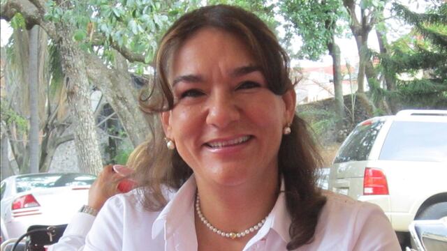 SARA OLIVIA PARRA: EL DIFÍCIL ARTE DE SABER COMUNICAR