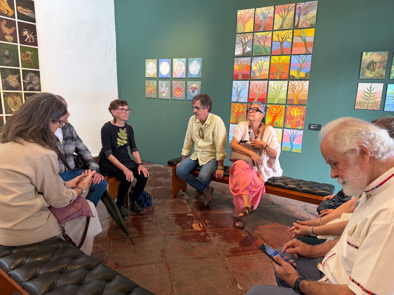 RECORREN VISITANTES EXPOSICIÓN “JARDÍN INTERIOR” EN EL CENTRO CULTURAL JARDÍN BORDA