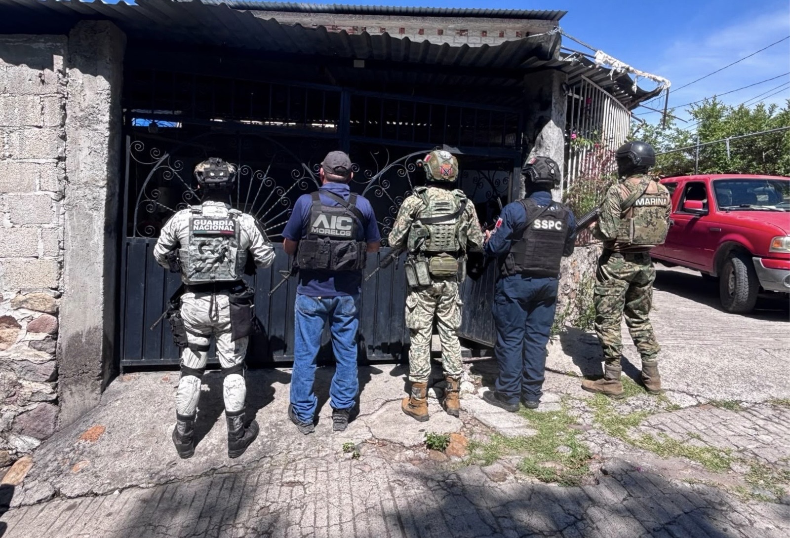 AIC CATEA UNA CASA EN COATLÁN DEL RÍO, PRESUNTAMENTE UTILIZADA PARA LA VENTA DE ESTUPEFACIENTES