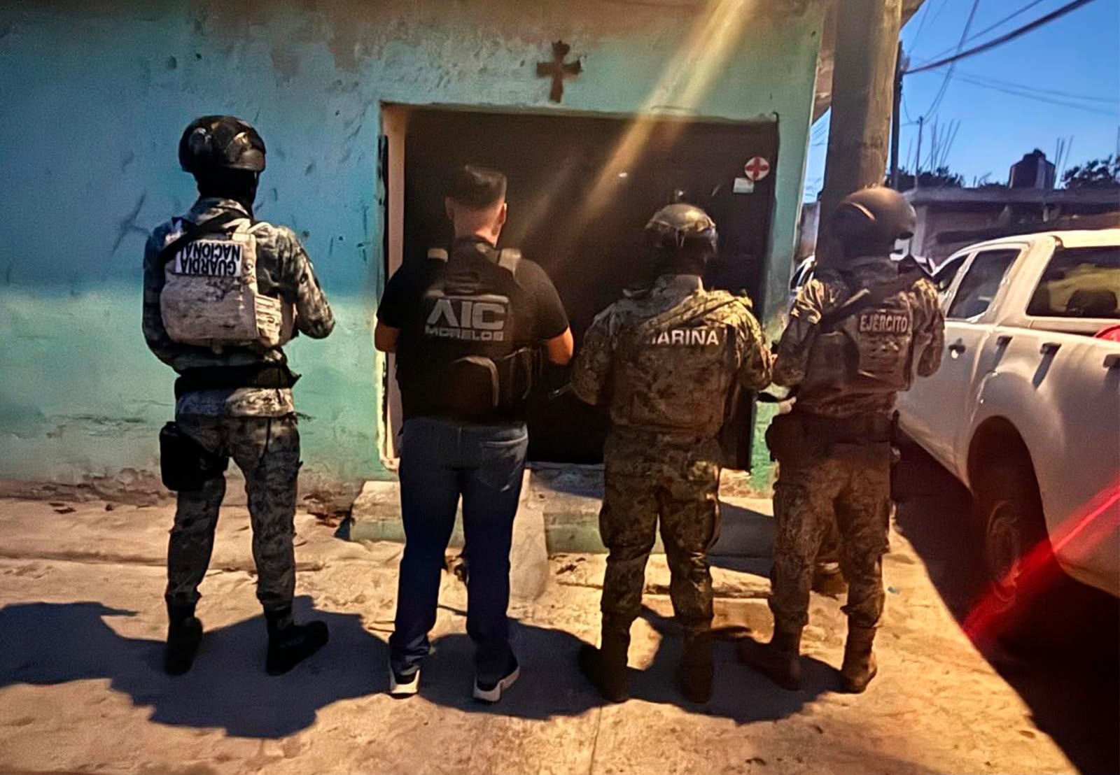CATEAN UNA CASA PRESUNTAMENTE USADA PARA LA VENTA DE DROGAS EN PUENTE DE IXTLA