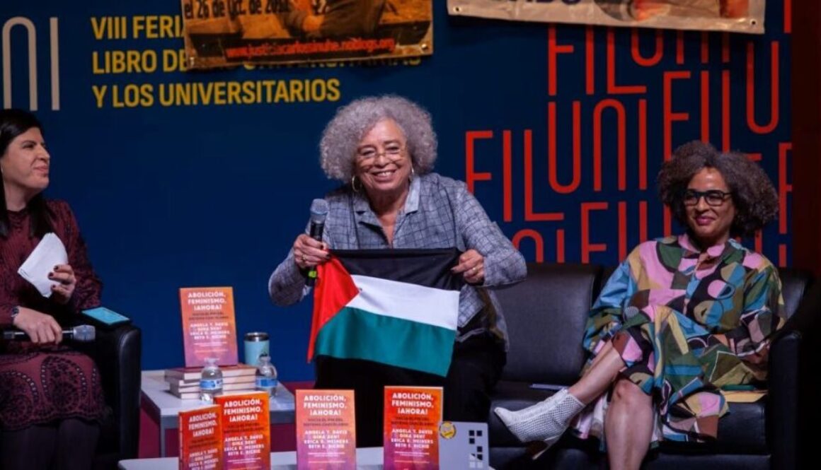 angela-davis-covarrubias