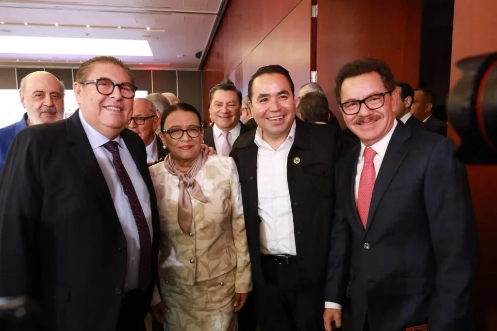 El senador morelense Víctor Mercado participa en la 5ª Plenaria de Morena en el Senado junto a secretarios de estado