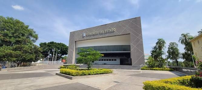 EL RUMOR ES FALSO; LA BOMBA DE LAS PENSIONES, NO