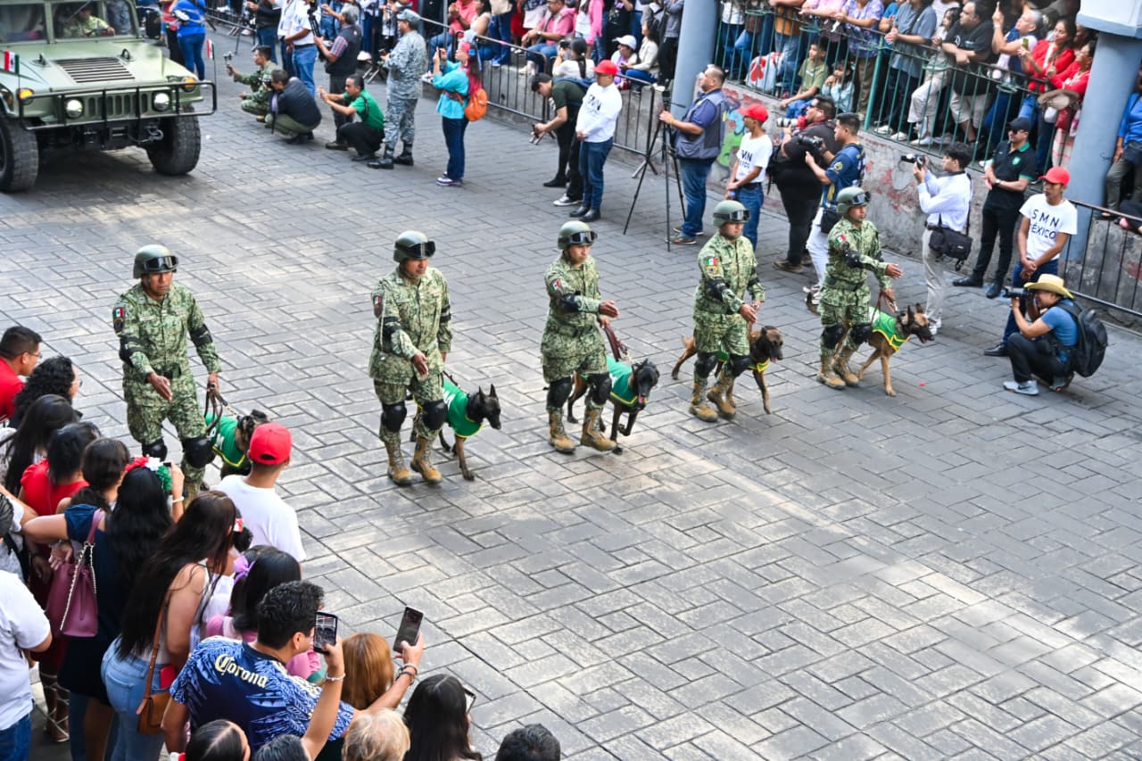 Morelos conmemora el inicio de la Independencia con desfile cívico-militar en Cuernavaca
