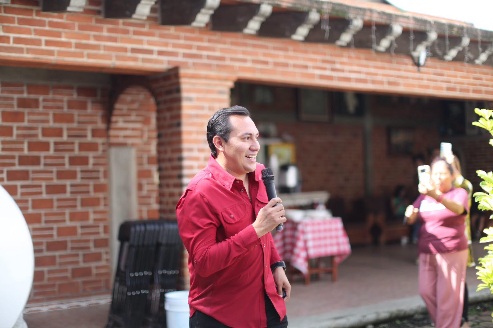 Rosales Puebla busca abrirse paso por Cuernavaca desde la militancia de Morena