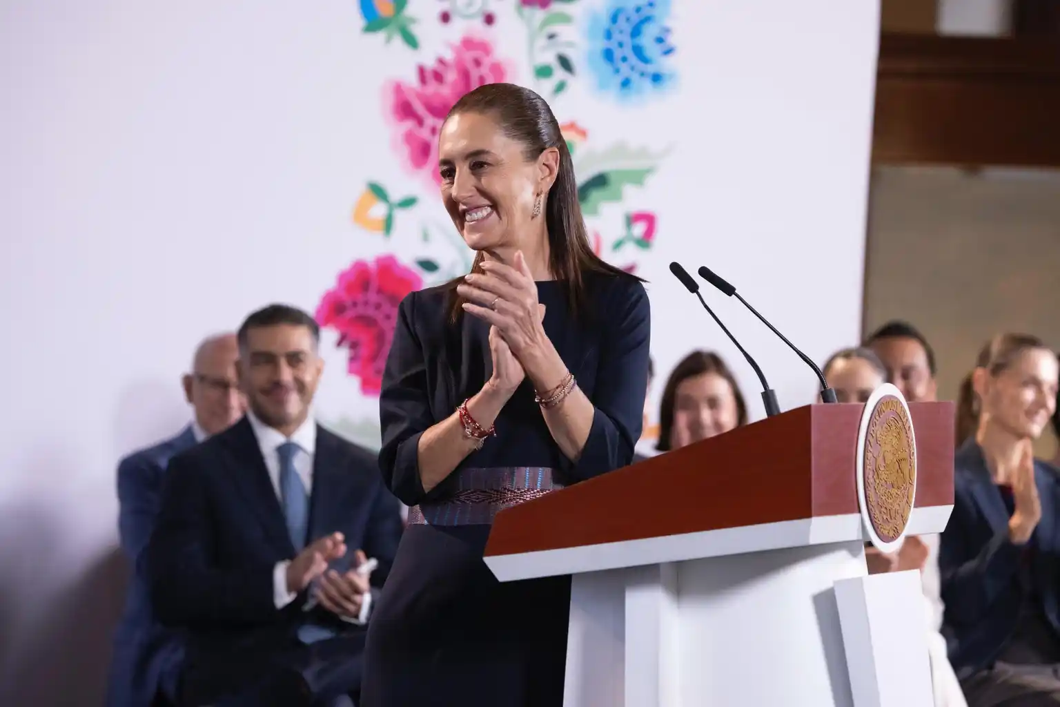 ¿COMBATIR LA VIOLENCIA O ESCONDERLA DE LAS REDES?