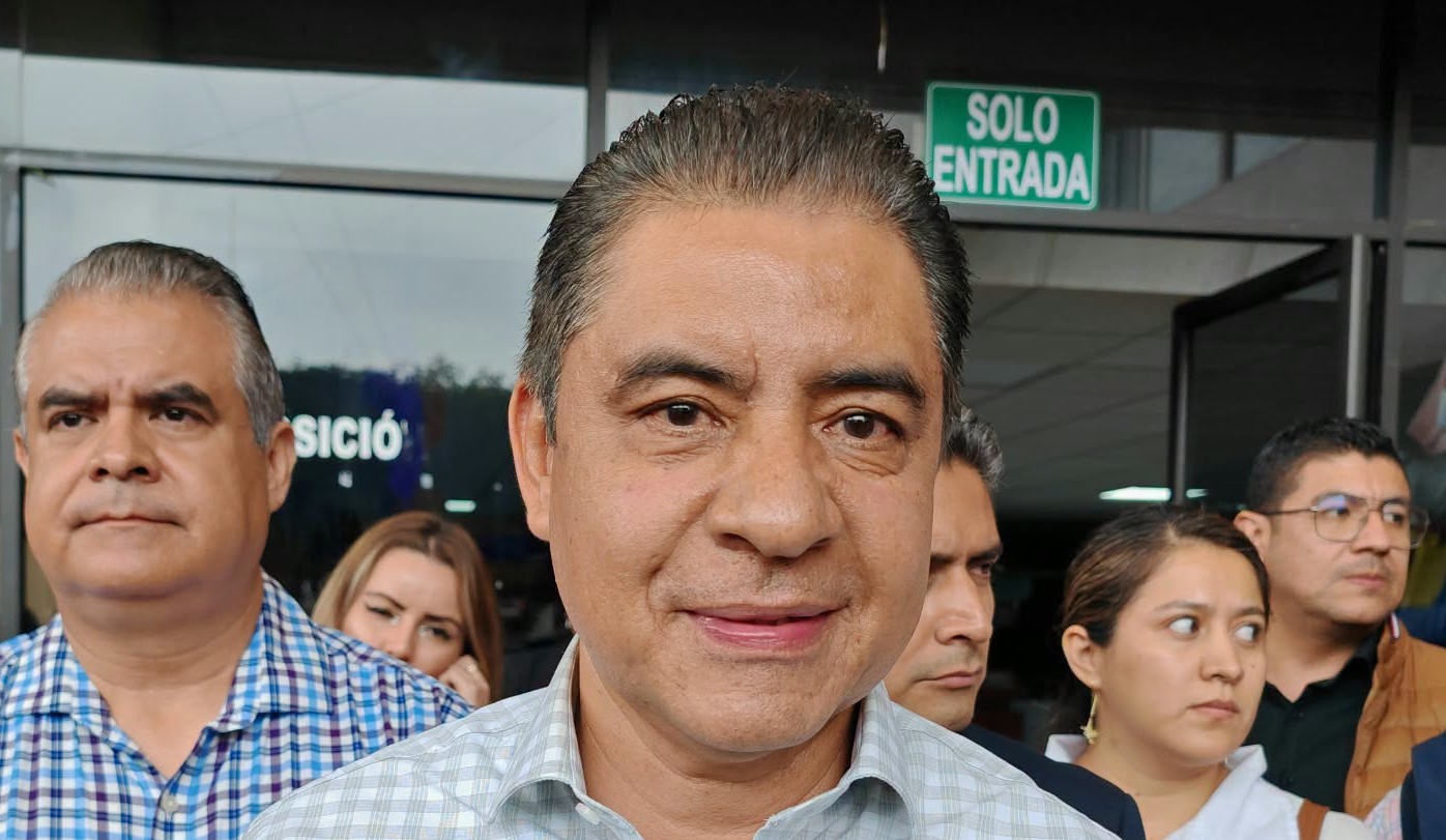 LA SALIDA DE FRANCO RUIZ: CORREGIR SIN CEDER EL MANDO