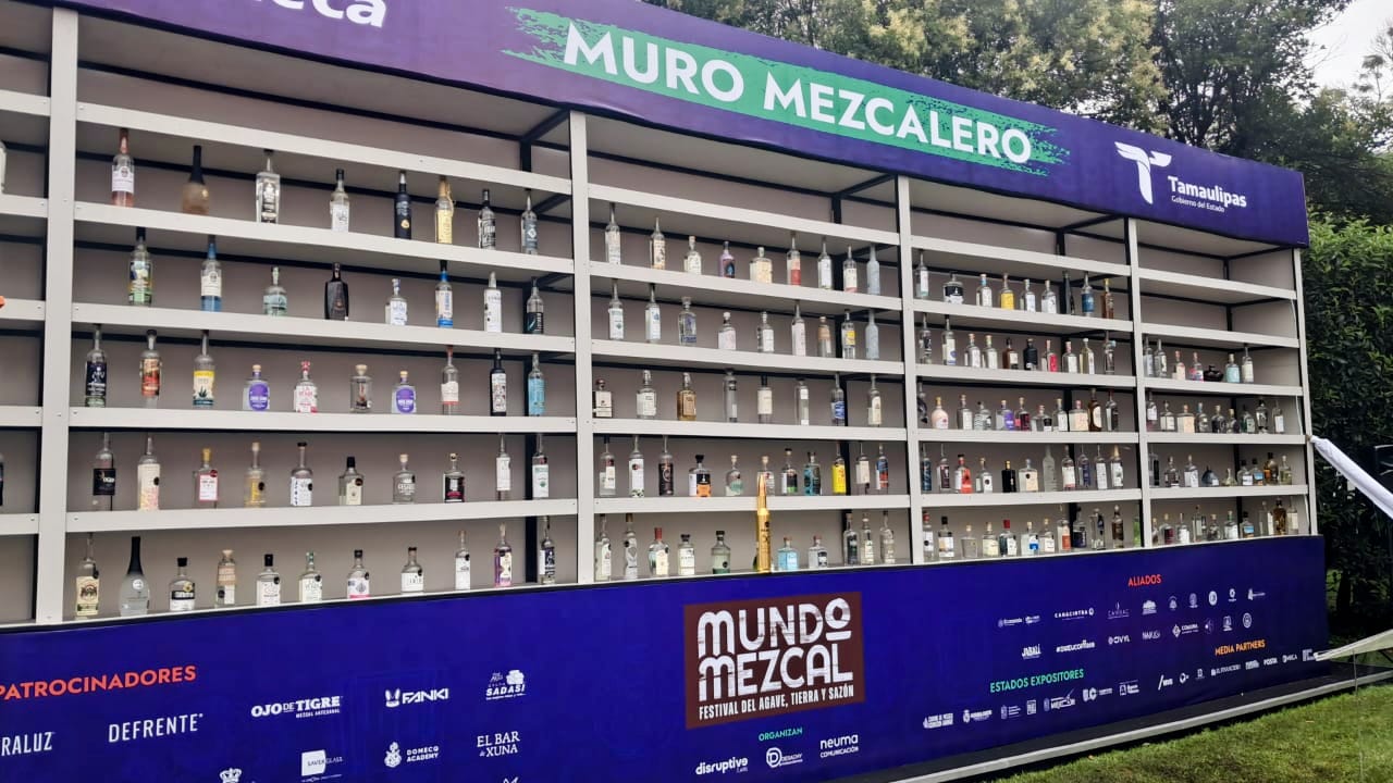Mezcal “Xonesco” de Miacatlán obtiene medalla de oro en Mundo Mezcal 2026