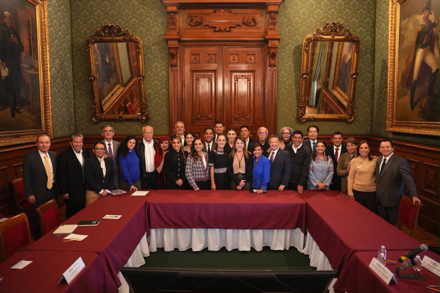 Margarita González Saravia participa con Sheinbaum en reunión para fortalecer el IMSS-Bienestar
