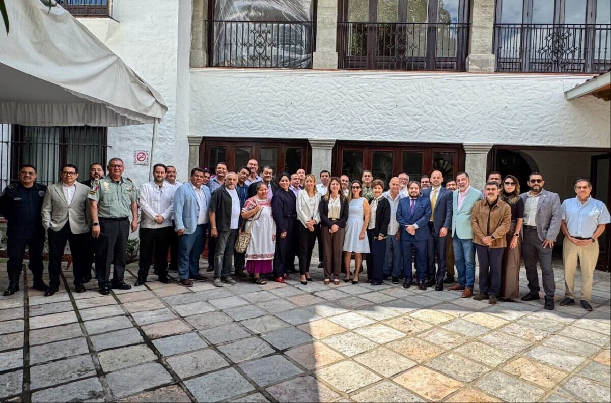 Margarita González Saravia se reúne con empresarios para abordar seguridad, inversión y desarrollo económico en Morelos