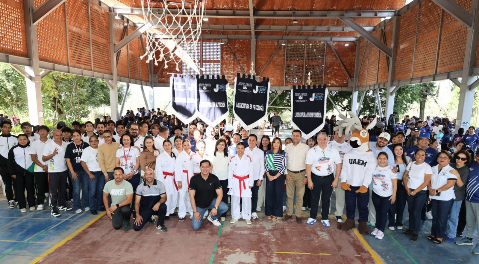 Inaugura rectora de la UAEM Segundo Encuentro Deportivo Interescolar en la Región Sur de Morelos 