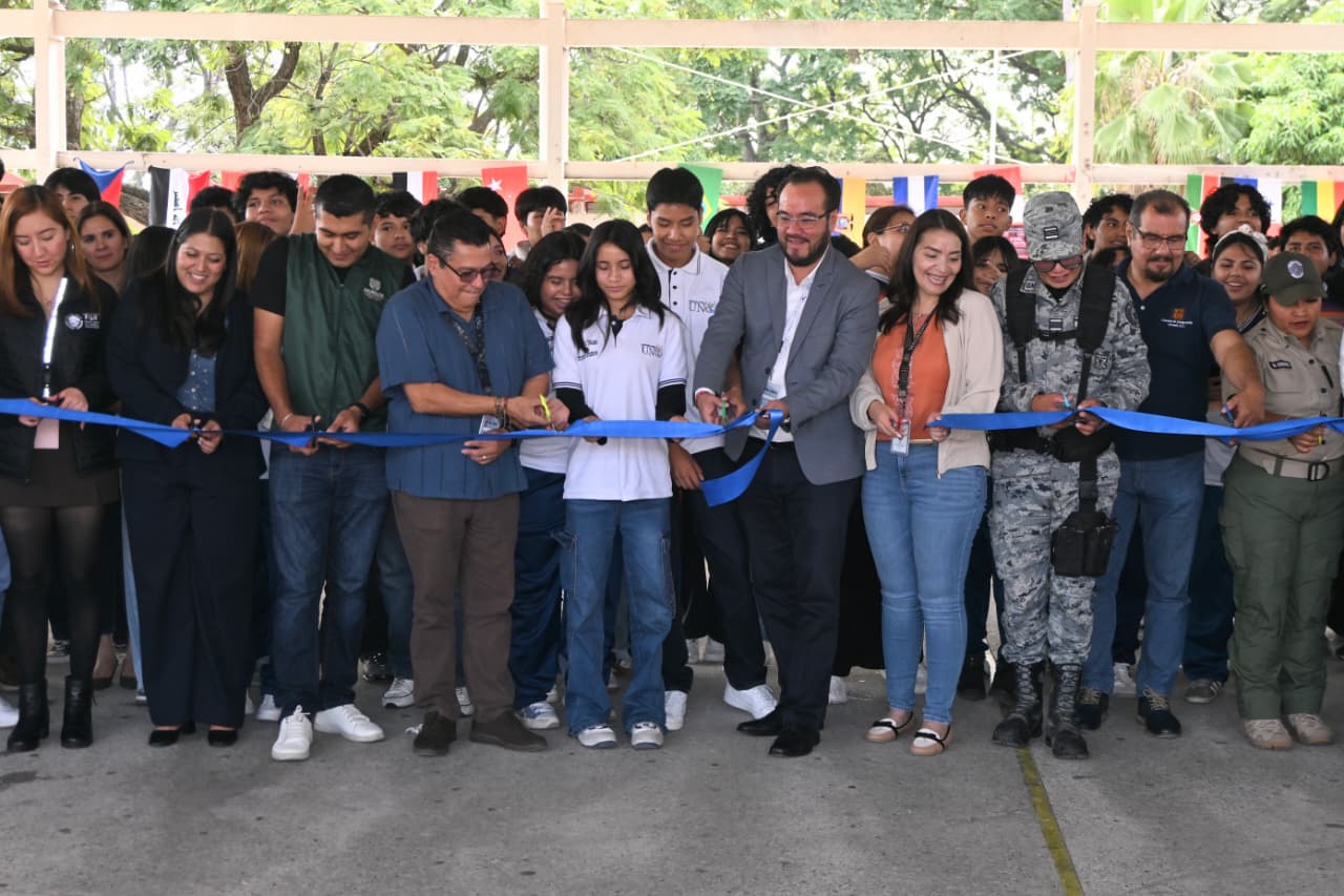 Realizan UAEM y gobierno estatal la Feria Estatal de Prevención Social para la Cultura de Paz y la Seguridad Estudiantil 