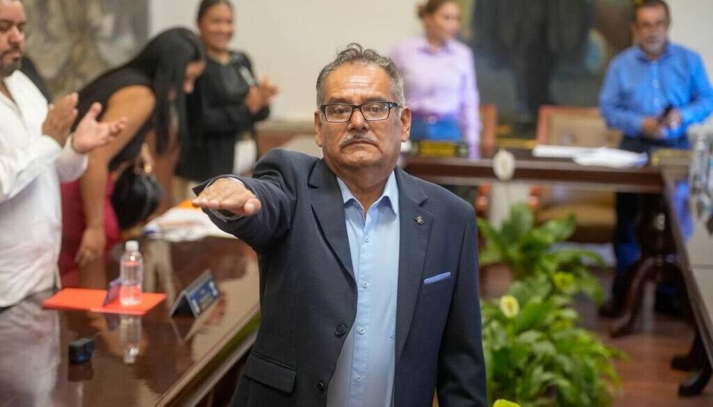 salvador-molina-toma-protesta-alcalde