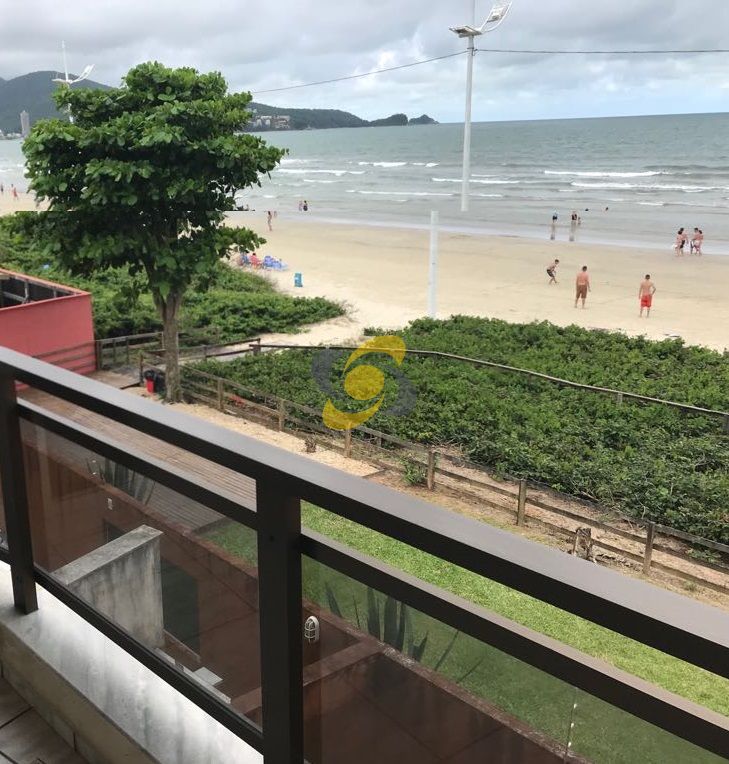 Apartamento Frente Mar 3 quartos Sendo 1 suite e 2 vagas de Garagem