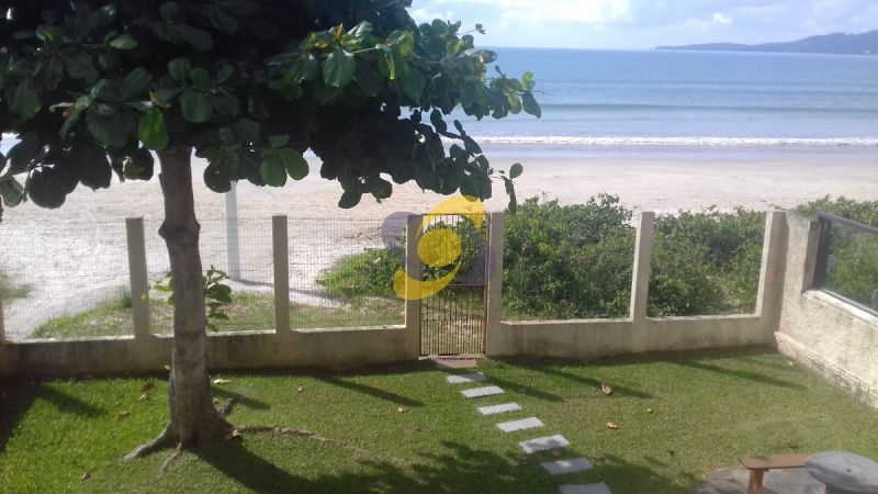 Locação Temporada Casa Frente Mar 4 suítes