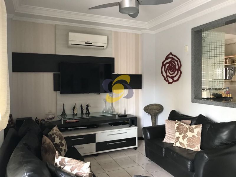 Aluguel de vero: Apartamento 03 dormitrios na quadra do mar! 