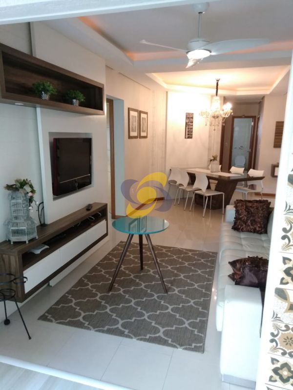 Aluguel de vero: Apartamento com 03 dormitrios na Quadra do Mar! 