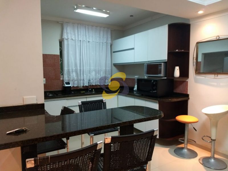 Apartamento Mobiliado Quadra Mar 1 Suíte mais 1 Quarto 50 metros do Mar