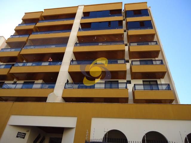 Locação por Temporada Meia Praia - Apto 3 Quartos!