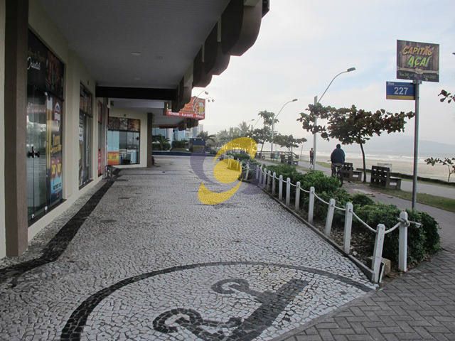Apartamento 4 quartos (sendo 1 Suíte) pé na areia