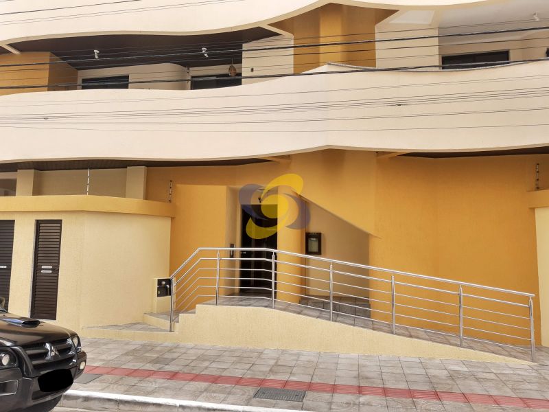 Ótimo Apartamento para temporada próximo do Mar 3 Dormitórios Sendo 1 Suíte em Meia Praia - Itapema/SC!