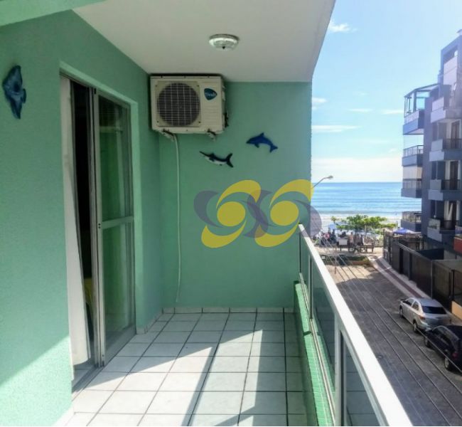 Ótimo Apto com 02 Dormitórios à 30m da praia com vista para do Mar!