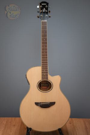 Yamaha APX600 (Natural)
