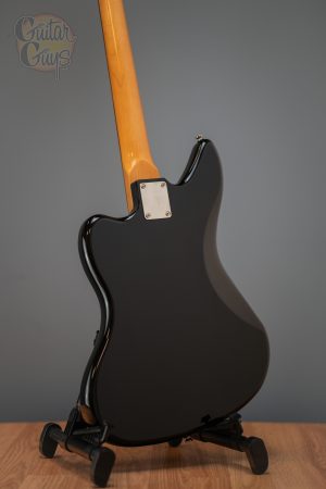 Squier CLASSIC VIBE JAGUAR BASS (Black) DEMO - Guitar Guys