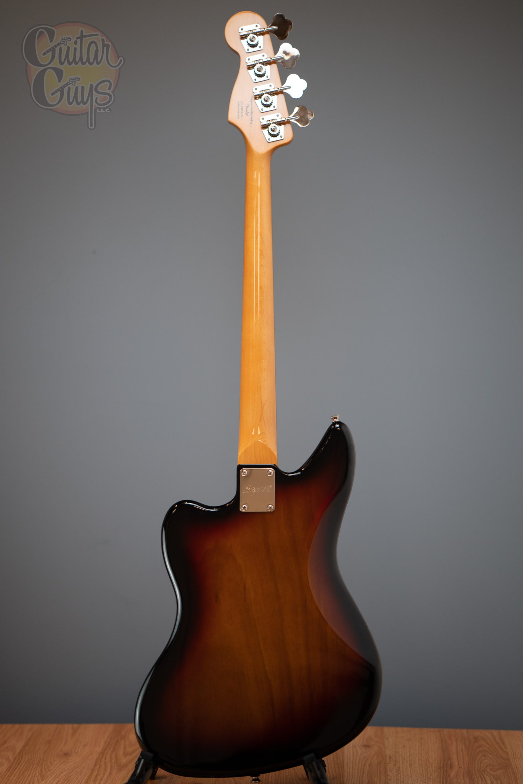 Squier CLASSIC VIBE JAGUAR BASS (3-Color Sunburst) - Guitar Guys