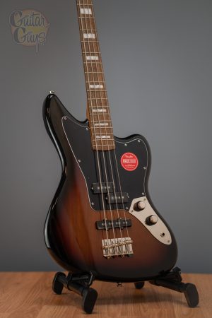 Squier CLASSIC VIBE JAGUAR BASS (3-Color Sunburst)