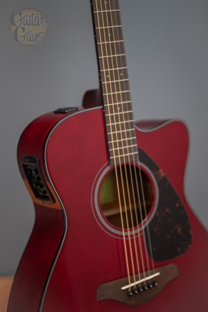 Yamaha FSX800C (Ruby Red)
