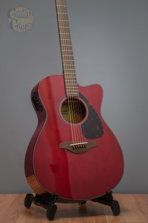 Yamaha FSX800C (Ruby Red)