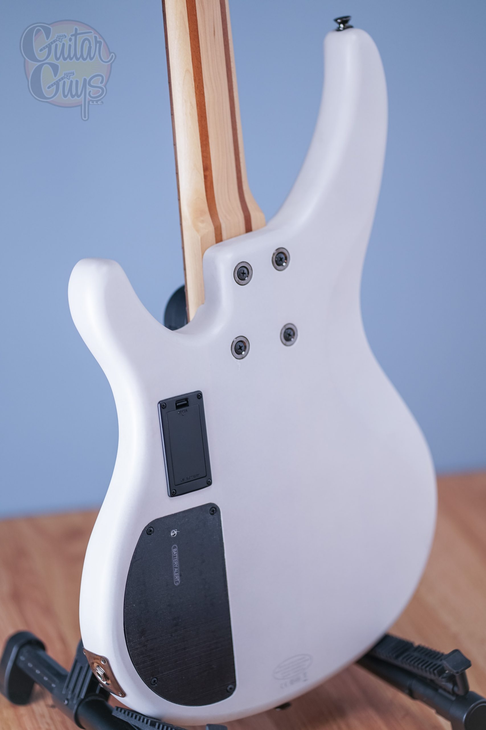 Yamaha TRBX504 (Translucent White)