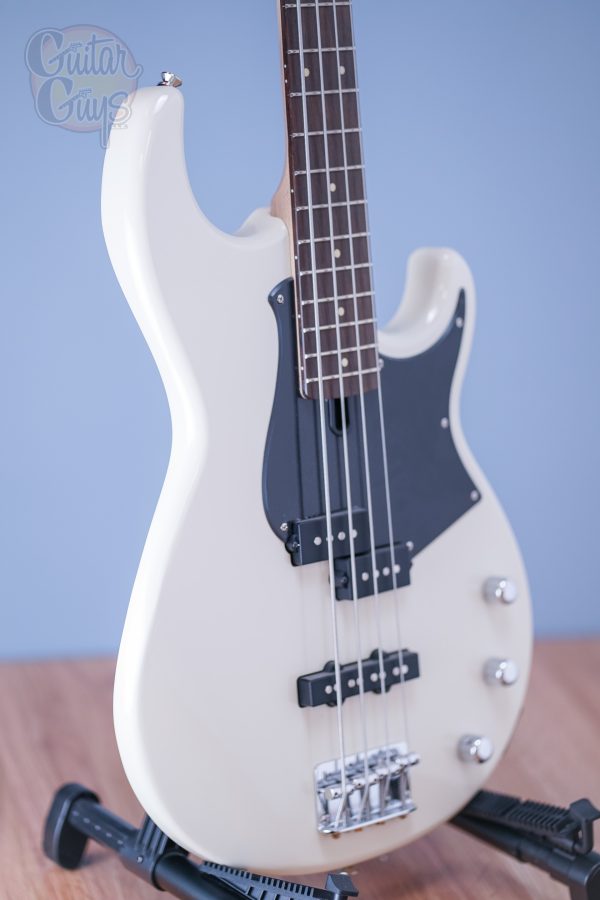 Yamaha BB234 (Vintage White) - Guitar Guys