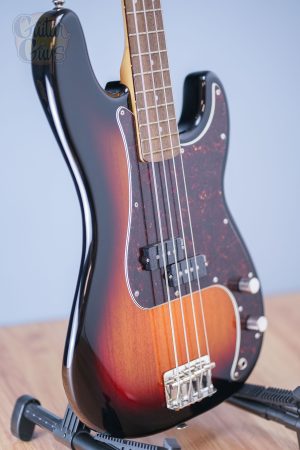 Squier CLASSIC VIBE '60S PRECISION BASS (3-Color Sunburst)