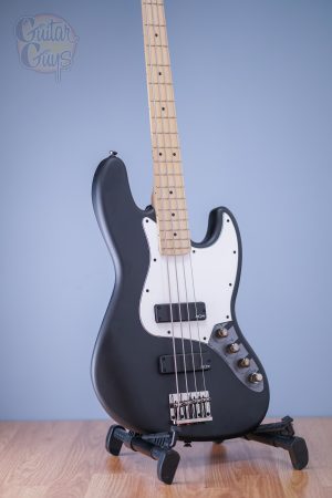 Squier CONTEMPORARY ACTIVE JAZZ BASS HH (Flat Black)
